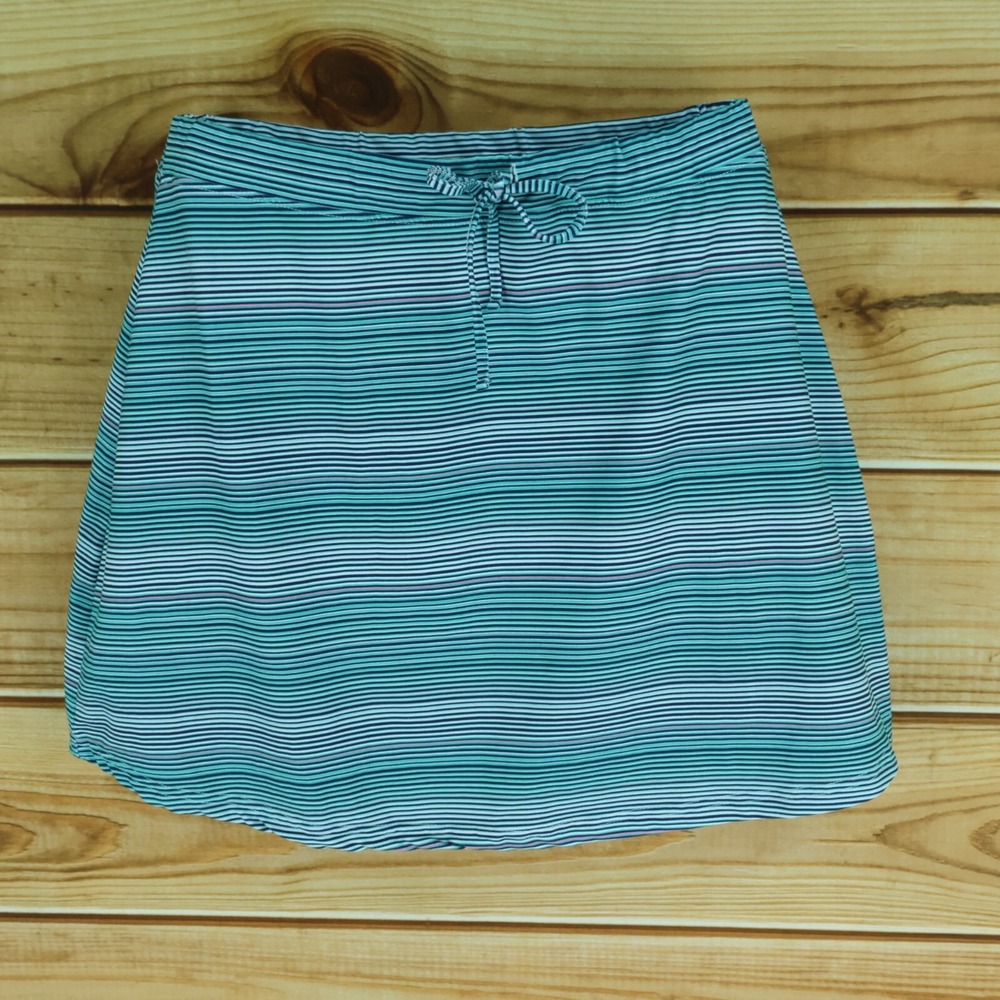Tehama Activewear Skirt Womens M Blue Striped Elastic Waist Stretch‎ Drawstring